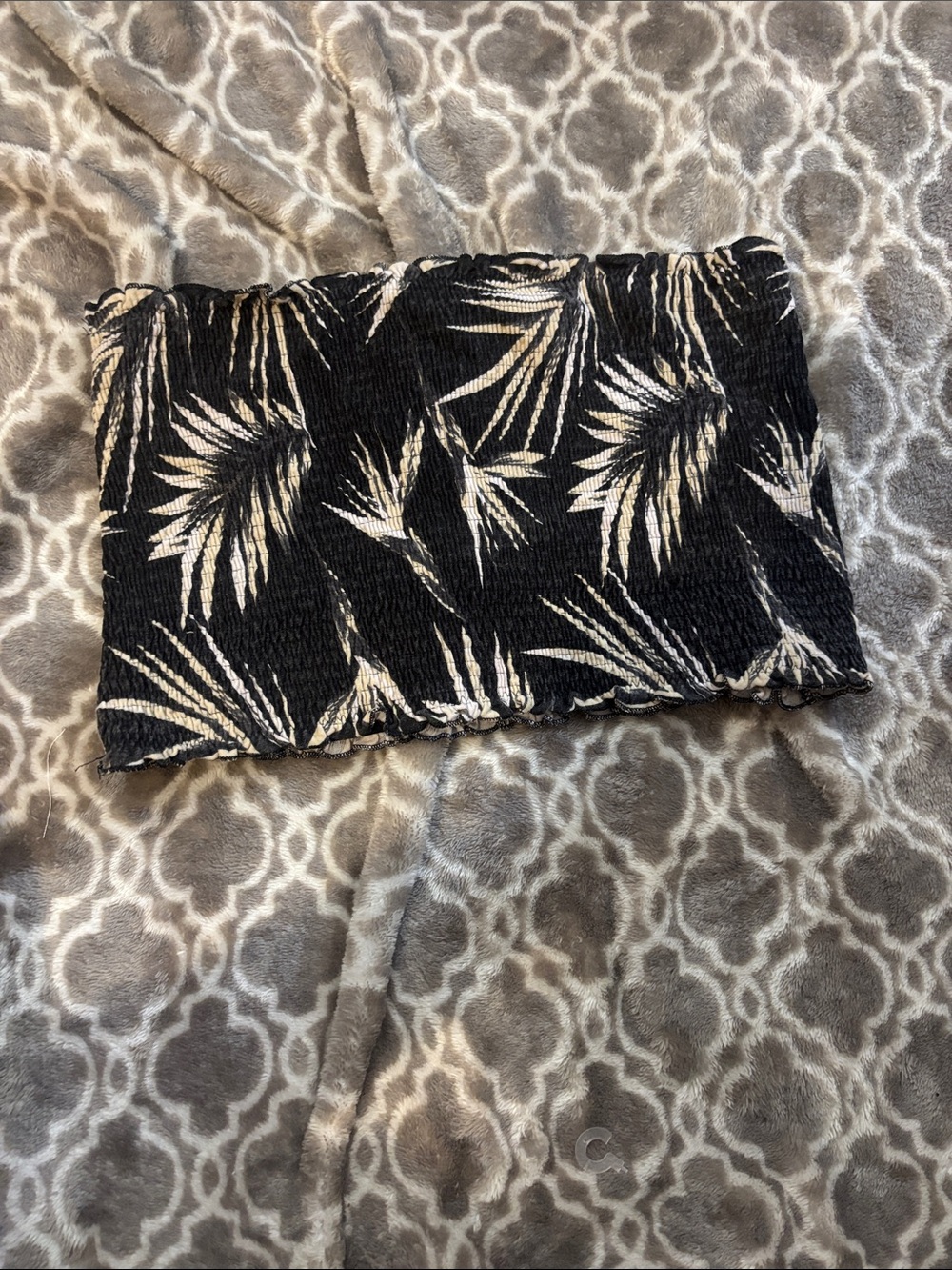 PINK Victoria's Secret Black & White Tropical Print Smocked Tube Top